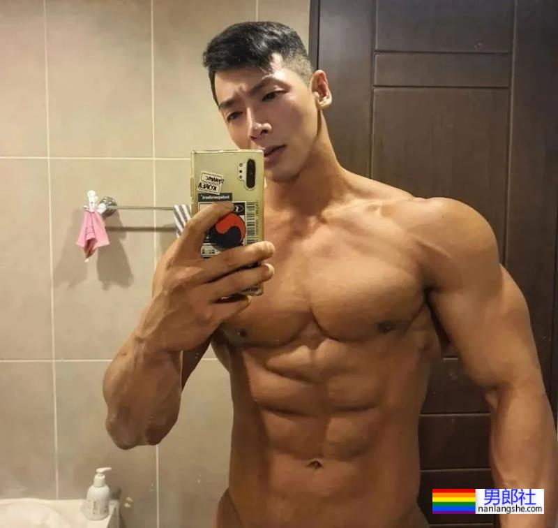 肌肉男网红被抓了，打残帅哥弟弟侵犯员工？他到底在发什么疯…… - 51虹马