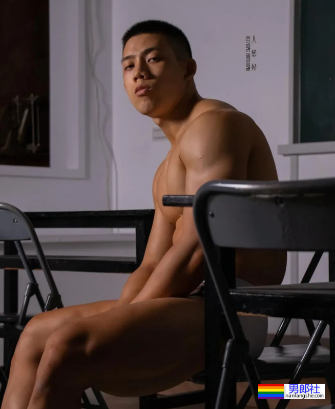 小狼狗黑色内裤写真，太犯规了 - 51虹马