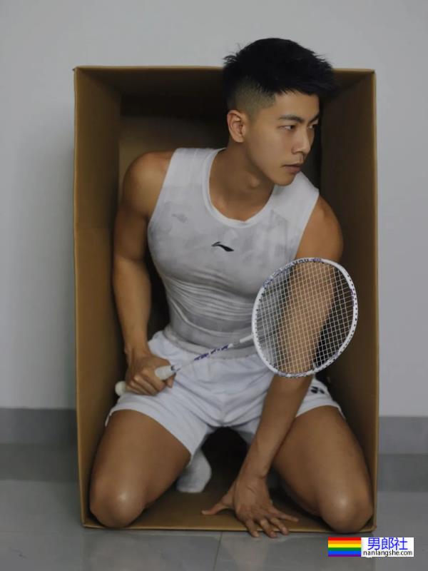 体育系快递员男友，盲盒隐藏款终于抽到了。 - 51虹马