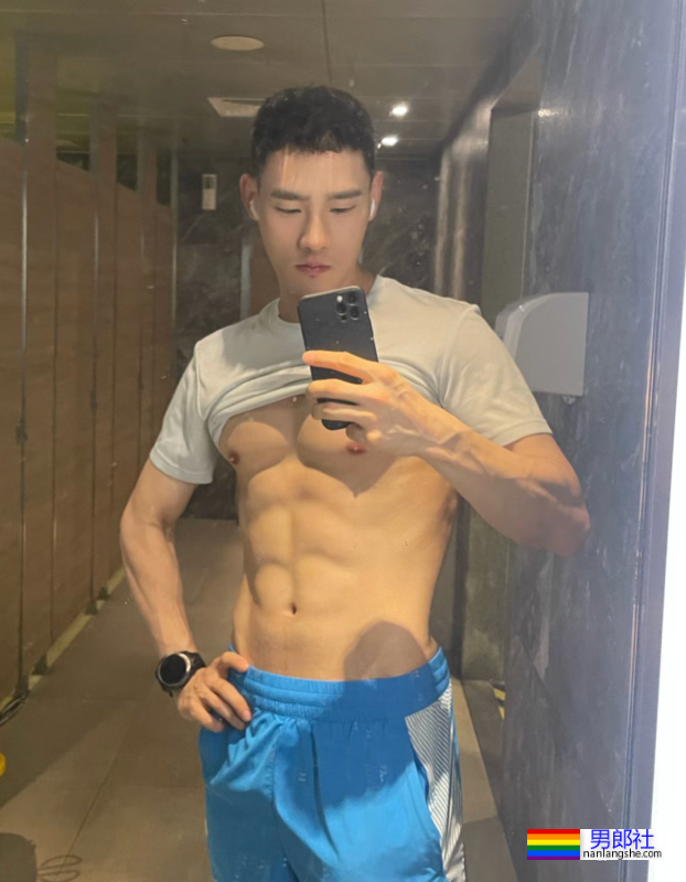 成都翘臀越野小哥火了！已经被大数据锁定噜… - 51虹马