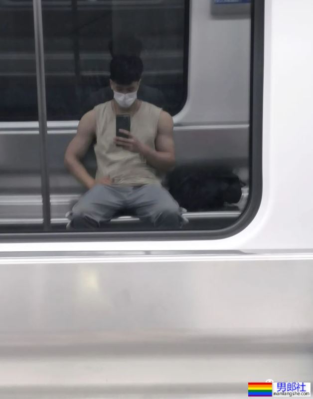 漫展走红的黑豹小哥找到了!脱了紧身衣的身材太A了! - 51虹马 漫展走红的黑豹小哥找到了!脱了紧身衣的身材太A了! - 51虹马