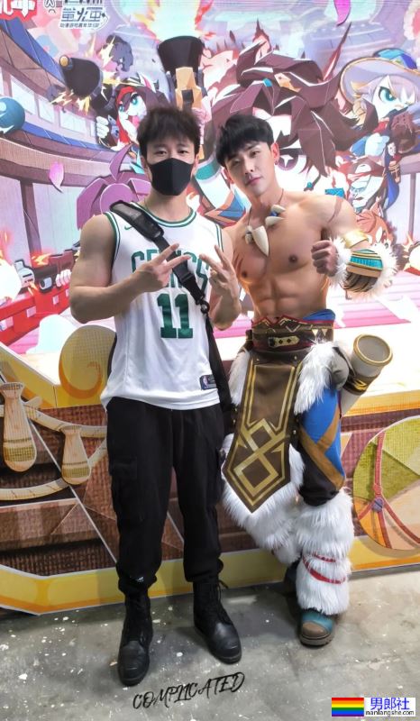 漫展走红的黑豹小哥找到了!脱了紧身衣的身材太A了! - 51虹马 漫展走红的黑豹小哥找到了!脱了紧身衣的身材太A了! - 51虹马