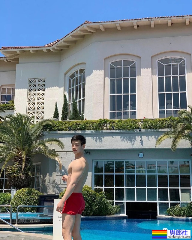 装直男上恋综大翻车!肌肉小哥被扒关注的全是通讯录…… - 51虹马 装直男上恋综大翻车!肌肉小哥被扒关注的全是通讯录…… - 51虹马