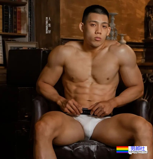 小狼狗黑色内裤写真，太犯规了 - 51虹马