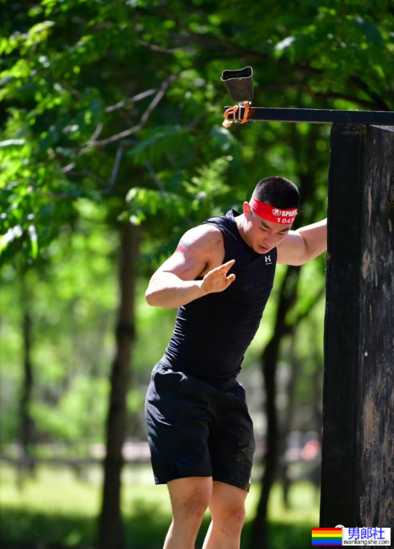 190cm寸头斯巴达猛男火了,这精壮身材想让人专访! - 51虹马 190cm寸头斯巴达猛男火了,这精壮身材想让人专访! - 51虹马