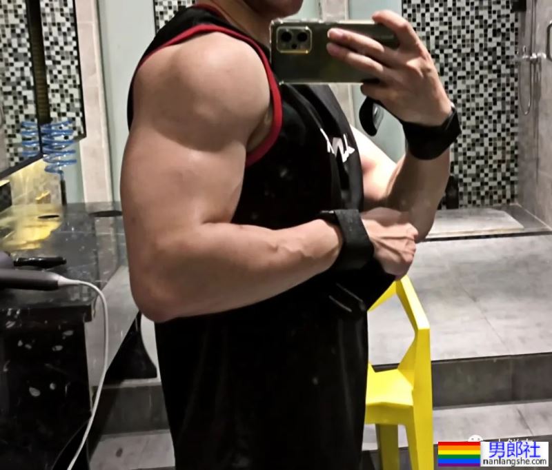 漫展走红的黑豹小哥找到了!脱了紧身衣的身材太A了! - 51虹马 漫展走红的黑豹小哥找到了!脱了紧身衣的身材太A了! - 51虹马