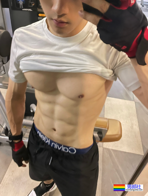 成都翘臀越野小哥火了！已经被大数据锁定噜… - 51虹马