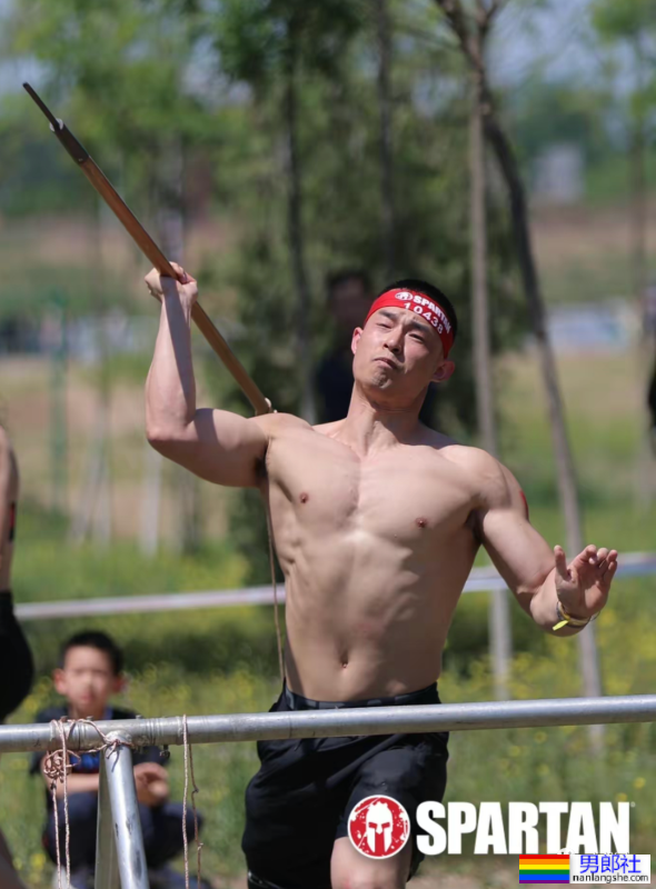 190cm寸头斯巴达猛男火了,这精壮身材想让人专访! - 51虹马 190cm寸头斯巴达猛男火了,这精壮身材想让人专访! - 51虹马