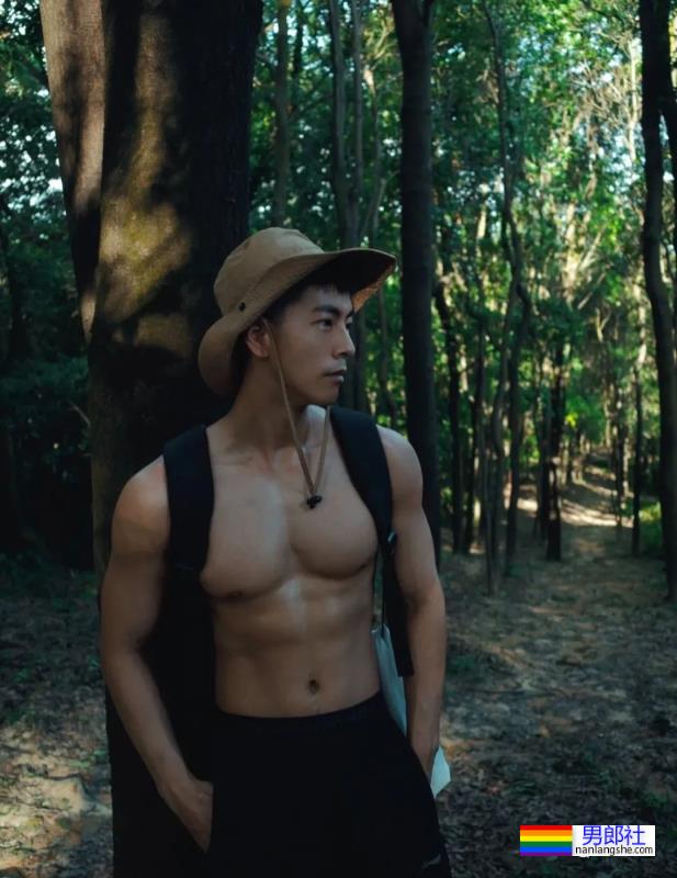 体育系快递员男友，盲盒隐藏款终于抽到了。 - 51虹马