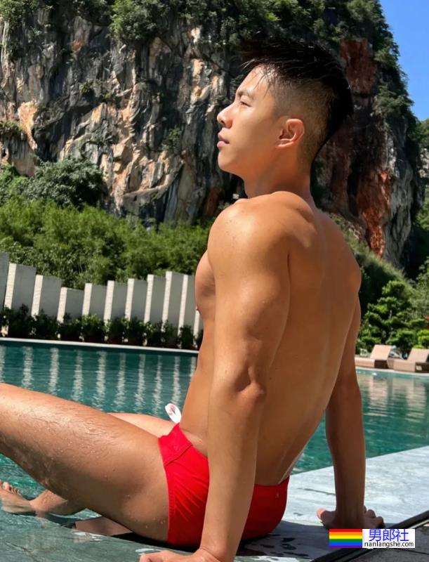 体育系快递员男友，盲盒隐藏款终于抽到了。 - 51虹马