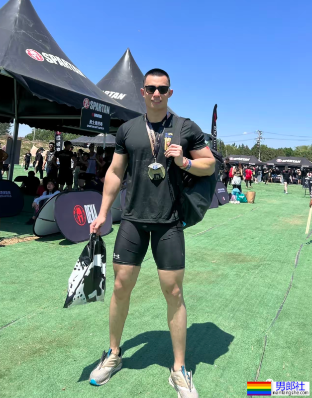 190cm寸头斯巴达猛男火了,这精壮身材想让人专访! - 51虹马 190cm寸头斯巴达猛男火了,这精壮身材想让人专访! - 51虹马