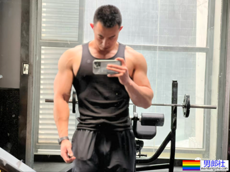 190cm寸头斯巴达猛男火了,这精壮身材想让人专访! - 51虹马 190cm寸头斯巴达猛男火了,这精壮身材想让人专访! - 51虹马