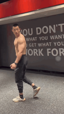 190cm寸头斯巴达猛男火了,这精壮身材想让人专访! - 51虹马 190cm寸头斯巴达猛男火了,这精壮身材想让人专访! - 51虹马