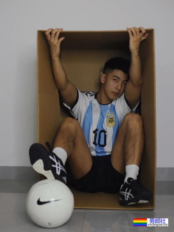 体育系快递员男友，盲盒隐藏款终于抽到了。 - 51虹马