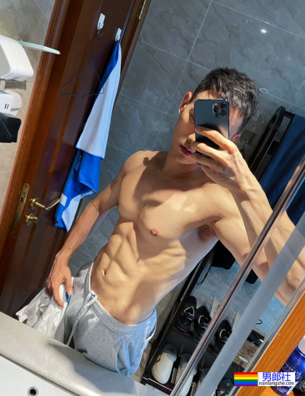 成都翘臀越野小哥火了！已经被大数据锁定噜… - 51虹马