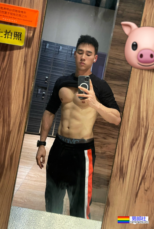 成都翘臀越野小哥火了！已经被大数据锁定噜… - 51虹马