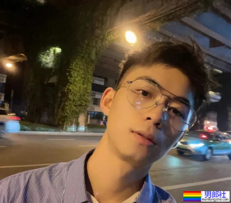 190cm的黑皮大D i or 小哥哥 - 51虹马