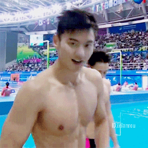 宁泽涛最新肌肉大片出炉！变身壮实的黑皮肌肉男腹毛旺盛 - 51虹马