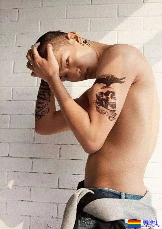 屈楚萧曾豆瓣公布过尺寸?家暴案他胜诉了!果然不简单... - 51虹马 屈楚萧曾豆瓣公布过尺寸?家暴案他胜诉了!果然不简单... - 51虹马