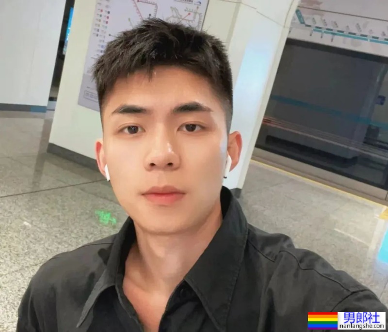 190cm的黑皮大D i or 小哥哥 - 51虹马