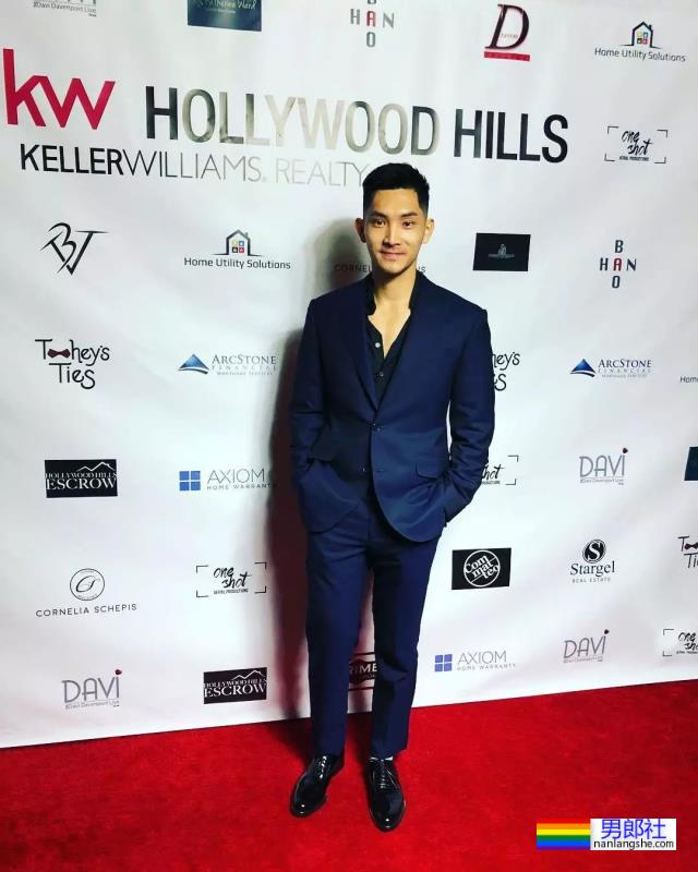 网红包晗近照曝光，这肌肉是认真的吗？也太大了吧！ - 51虹马