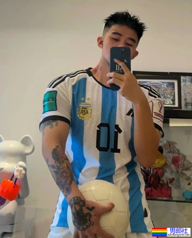 190cm的黑皮大D i or 小哥哥 - 51虹马