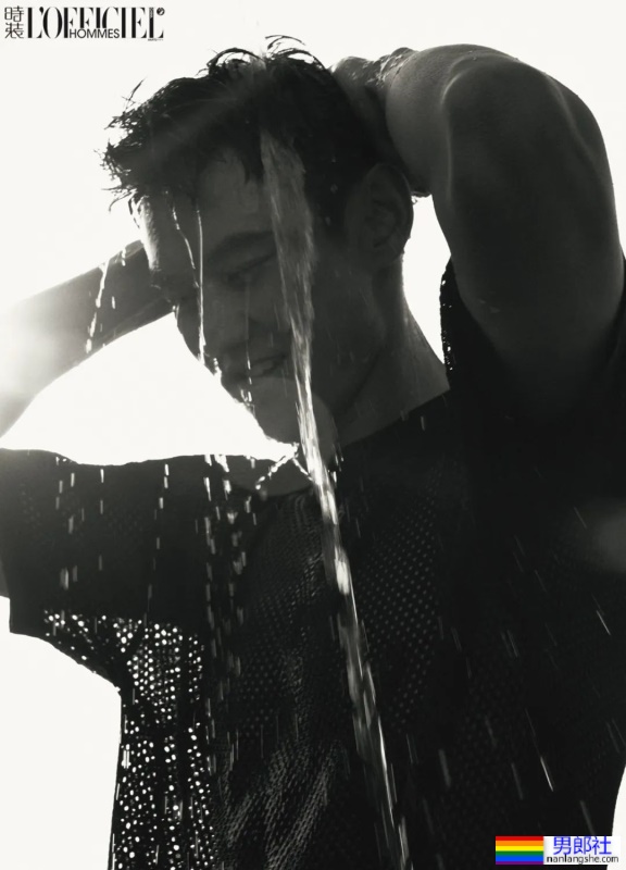 宁泽涛最新肌肉大片出炉！变身壮实的黑皮肌肉男腹毛旺盛 - 51虹马