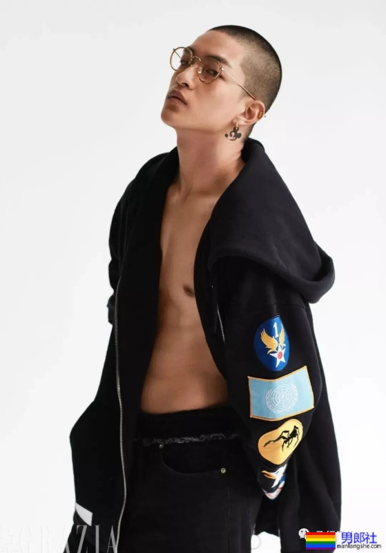 屈楚萧曾豆瓣公布过尺寸?家暴案他胜诉了!果然不简单... - 51虹马 屈楚萧曾豆瓣公布过尺寸?家暴案他胜诉了!果然不简单... - 51虹马