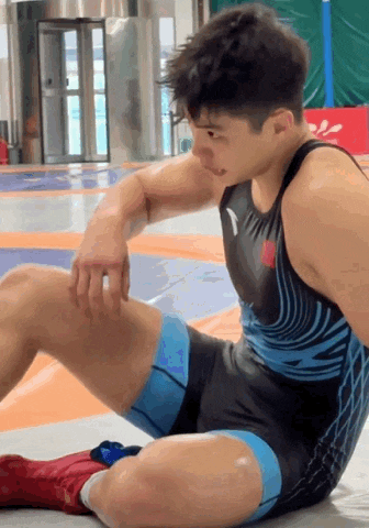 190cm武汉体院摔跤体育生,穿紧身衣让网友直呼老公! - 51虹马 190cm武汉体院摔跤体育生,穿紧身衣让网友直呼老公! - 51虹马