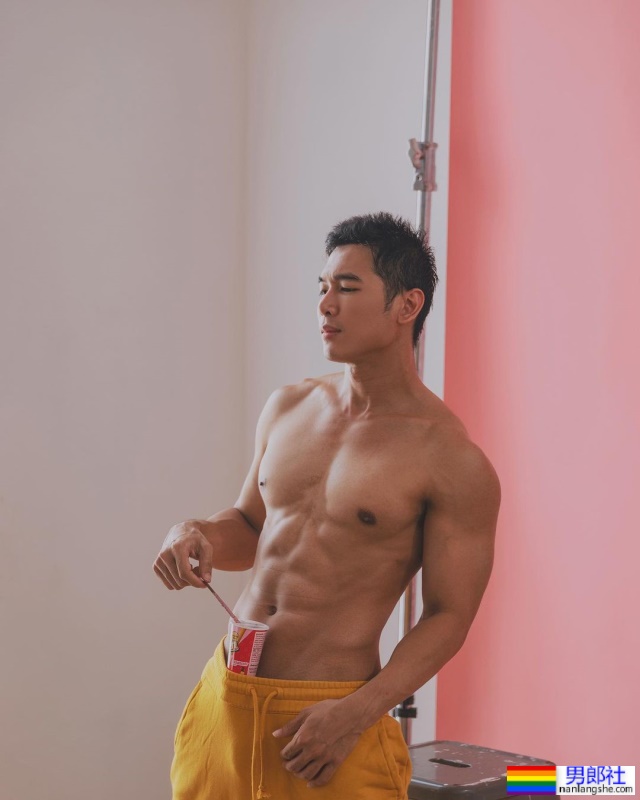 内向勐男大解放！ 泰国模特儿展现静谧的性感：Lepagon - 51虹马