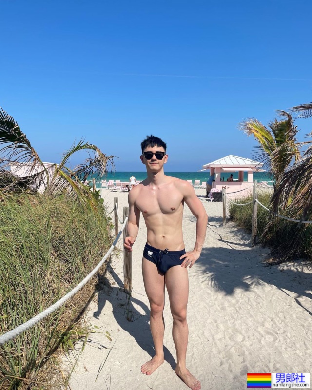 斯文又阳光的邻家男孩:Levin - 51虹马 斯文又阳光的邻家男孩:Levin - 51虹马