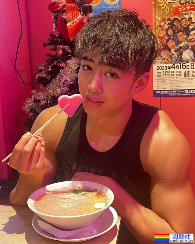 让人看了都热起来！可清纯可放荡的 GoGoBoy：K-chana - 51虹马