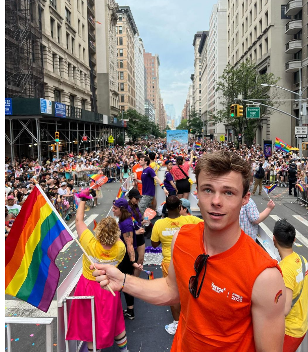 《牠》同志演员推单曲 纪念与男友〈天旋地转〉的命定约会 - 51虹马