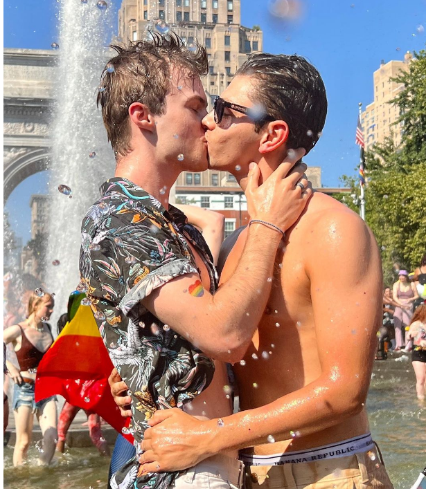 《牠》同志演员推单曲 纪念与男友〈天旋地转〉的命定约会 - 51虹马