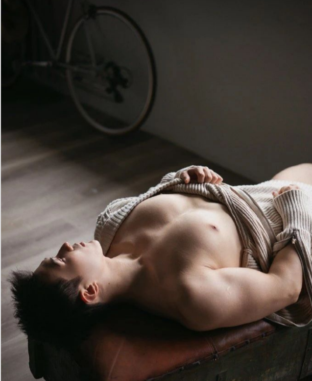 “面基时为网友检出HIV，但他长的实在太是我的菜了没忍住”：感染了就活不长了？ - 51虹马