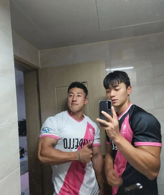 好惨!肌肉网红做公益被质疑炒作,当初他落选真的太让人意外了…… - 51虹马 好惨!肌肉网红做公益被质疑炒作,当初他落选真的太让人意外了…… - 51虹马