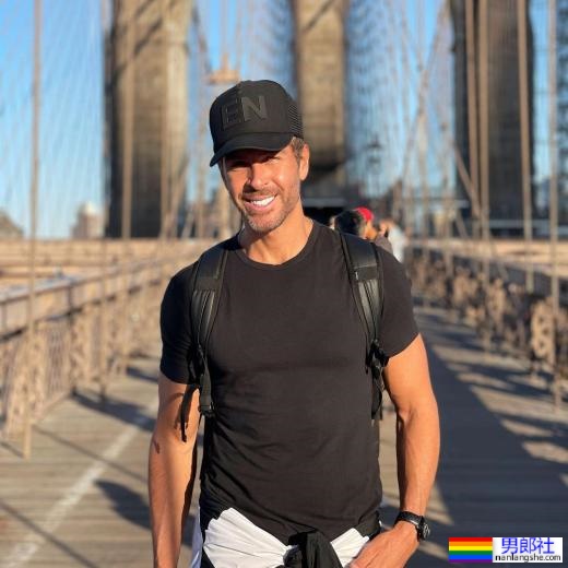 大叔的逆袭！阿根廷灰髮男模：Damian Cacciamani - 51虹马