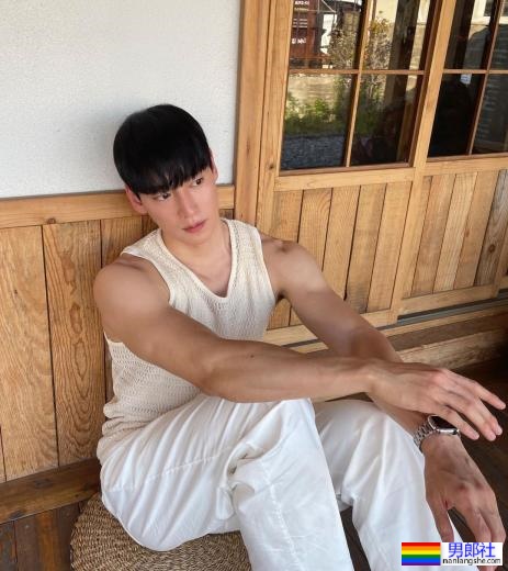 哥就是不爱看镜头！喜欢和哥儿们耍可爱的欧巴：Daolum - 51虹马