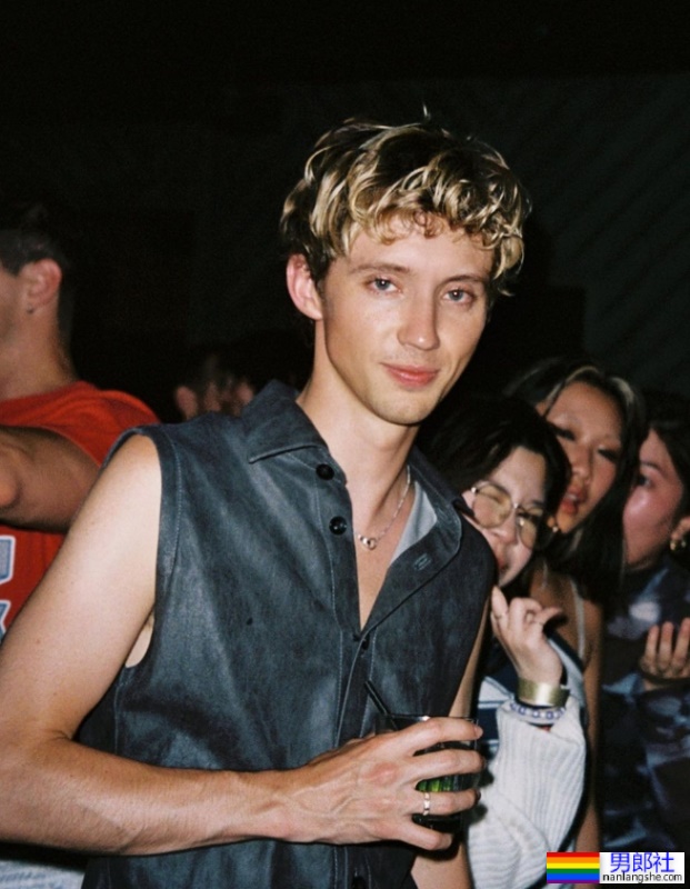 Troye Sivan《Rush》MV遭轰「缺乏身体多样性」！无奈发声：我对自己身材也很不安 - 51虹马