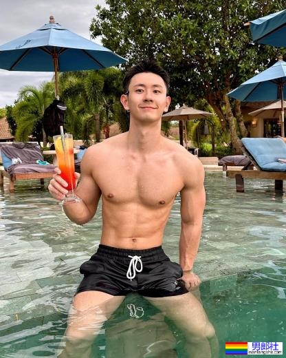 斯文又阳光的邻家男孩:Levin - 51虹马 斯文又阳光的邻家男孩:Levin - 51虹马