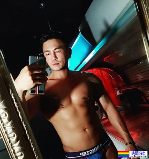 肌情四射洗剪吹！勐男欧巴髮型师：Tim park - 51虹马