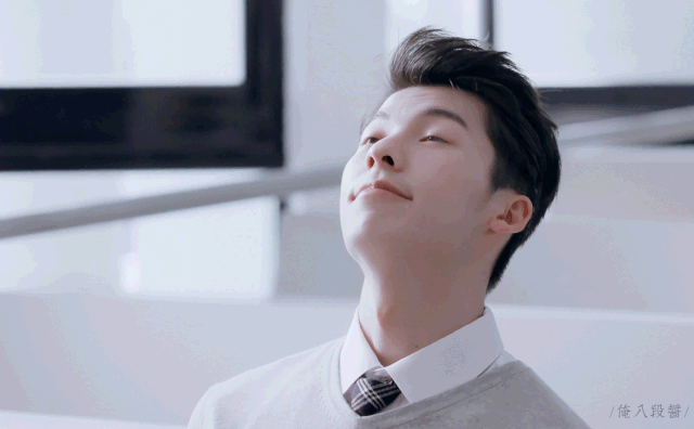 许光汉的屁股今天被看光了，网友直呼：这牺牲也太大了吧！ - 51虹马