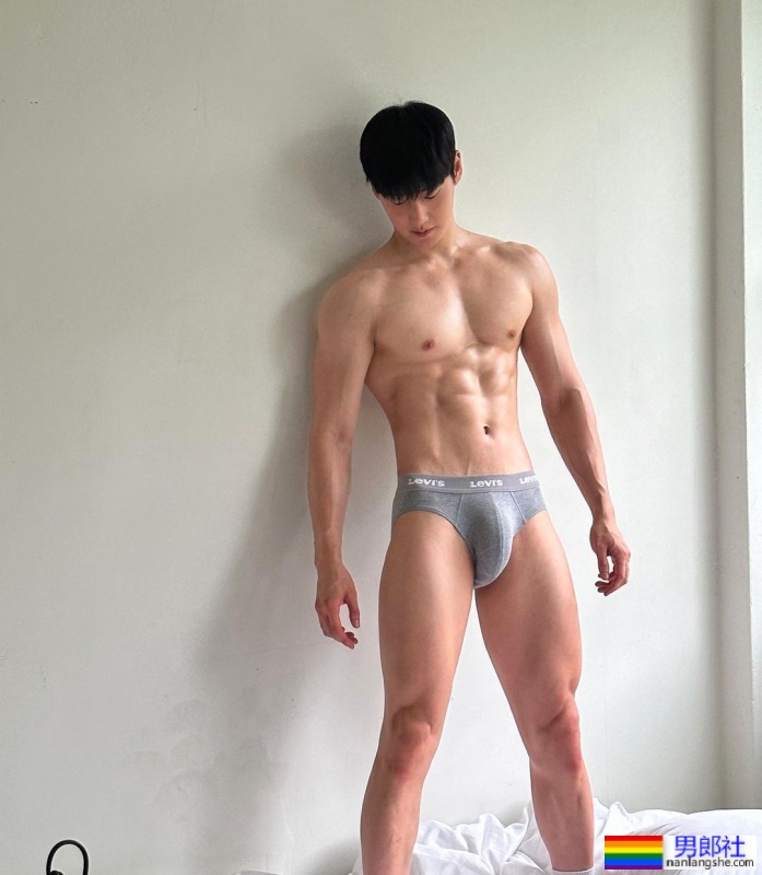 哥就是不爱看镜头！喜欢和哥儿们耍可爱的欧巴：Daolum - 51虹马