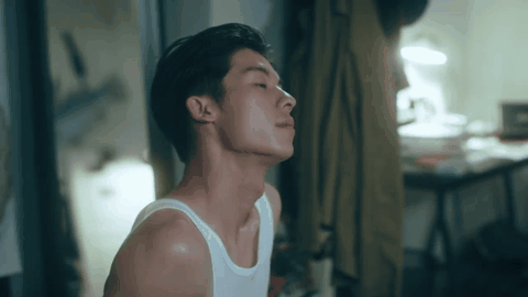 许光汉的屁股今天被看光了，网友直呼：这牺牲也太大了吧！ - 51虹马