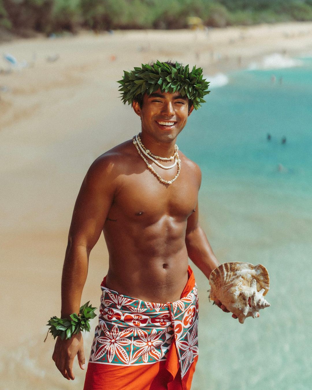 蜘蛛人于地铁「倒挂激吻」帅男 网惊喜:「这是今天看到最可爱的画面!」 - 51虹马 蜘蛛人于地铁「倒挂激吻」帅男 网惊喜:「这是今天看到最可爱的画面!」 - 51虹马