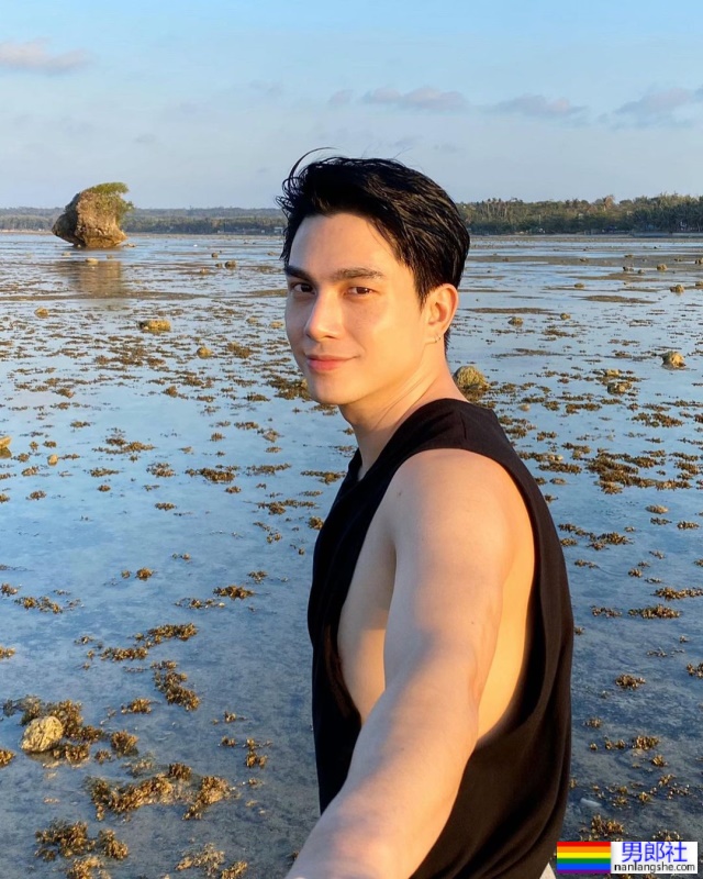 明星御用髮型设计师！没有防晒乳活不下去的男人：Jaime Sy - 51虹马