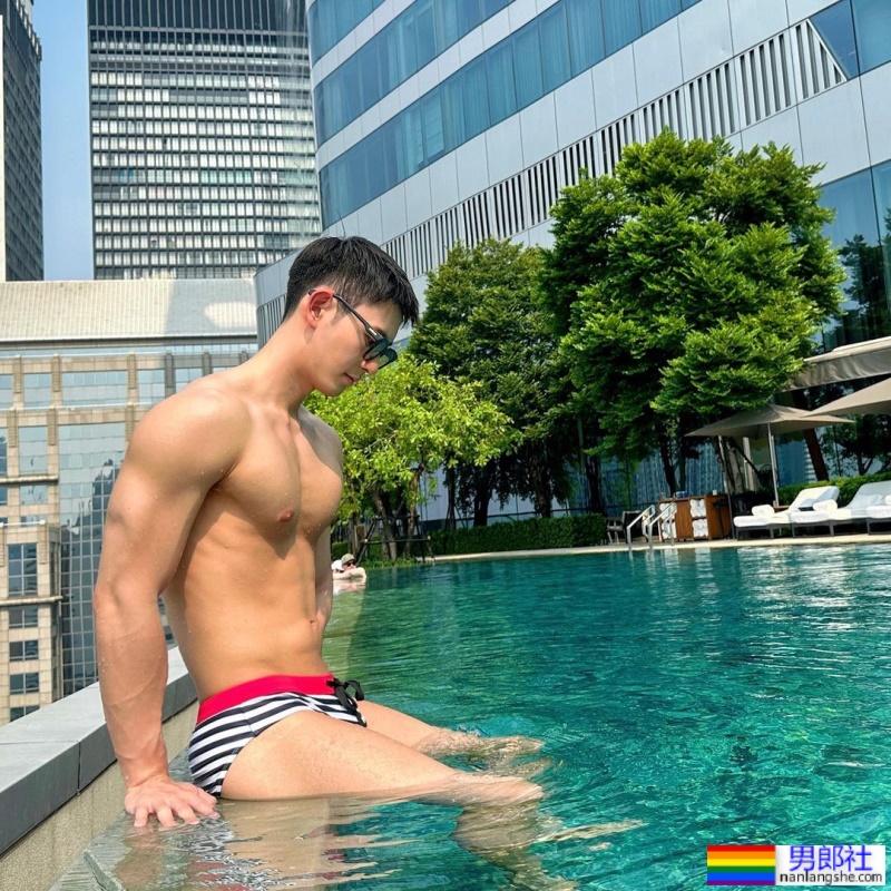 斯文又阳光的邻家男孩:Levin - 51虹马 斯文又阳光的邻家男孩:Levin - 51虹马