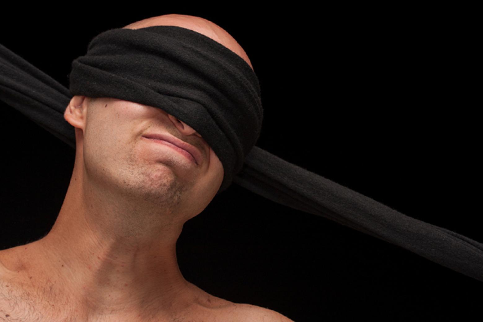 过去的事真的都能让它过去吗？ 网忧：「男友意外发现我当过狗奴…」 - 51虹马