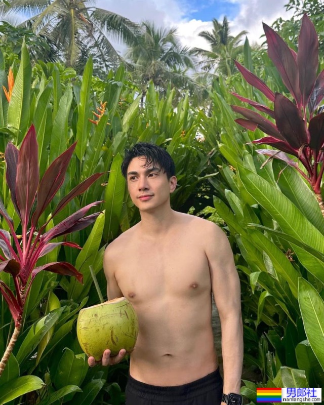 明星御用髮型设计师！没有防晒乳活不下去的男人：Jaime Sy - 51虹马