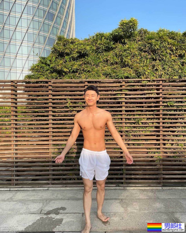 斯文又阳光的邻家男孩:Levin - 51虹马 斯文又阳光的邻家男孩:Levin - 51虹马